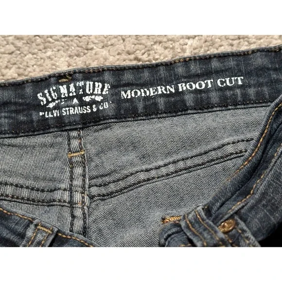Signature by Levi Strauss Womens Modern Boot Cut Jeans Dark Wash 10L W30 L34 - Picture 4 of 7
